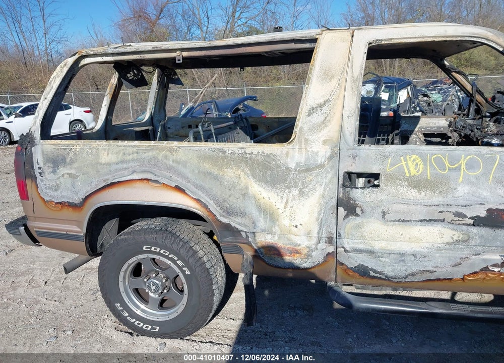 1999 CHEVROLET TAHOE VIN: 3GNEK18R4XG113522