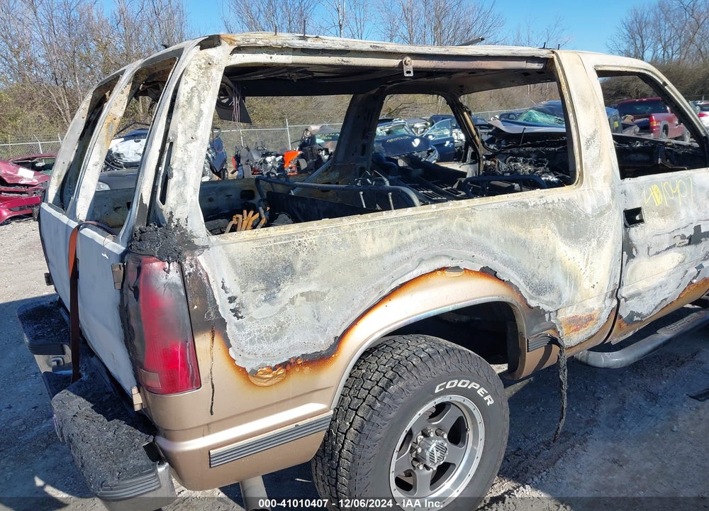 1999 CHEVROLET TAHOE VIN: 3GNEK18R4XG113522