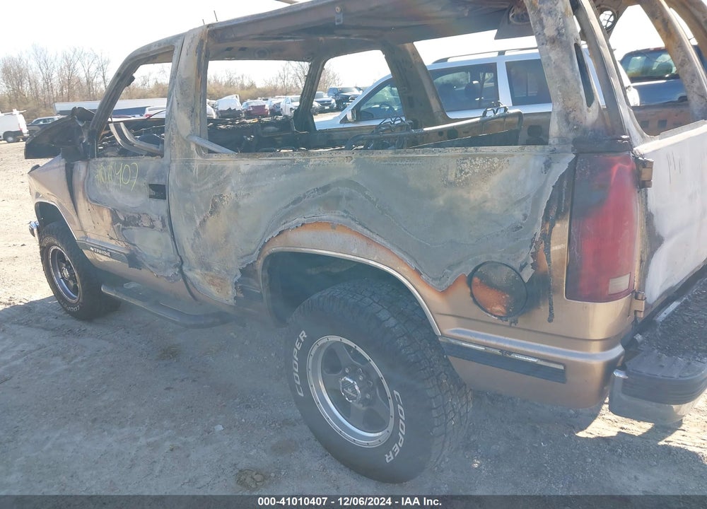 1999 CHEVROLET TAHOE VIN: 3GNEK18R4XG113522