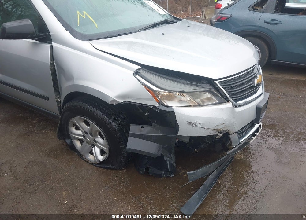 2015 CHEVROLET TRAVERSE LS VIN: 1GNKRFEDXFJ238364