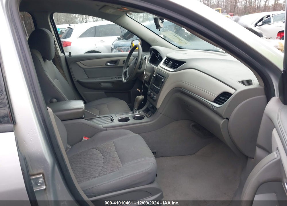 2015 CHEVROLET TRAVERSE LS VIN: 1GNKRFEDXFJ238364