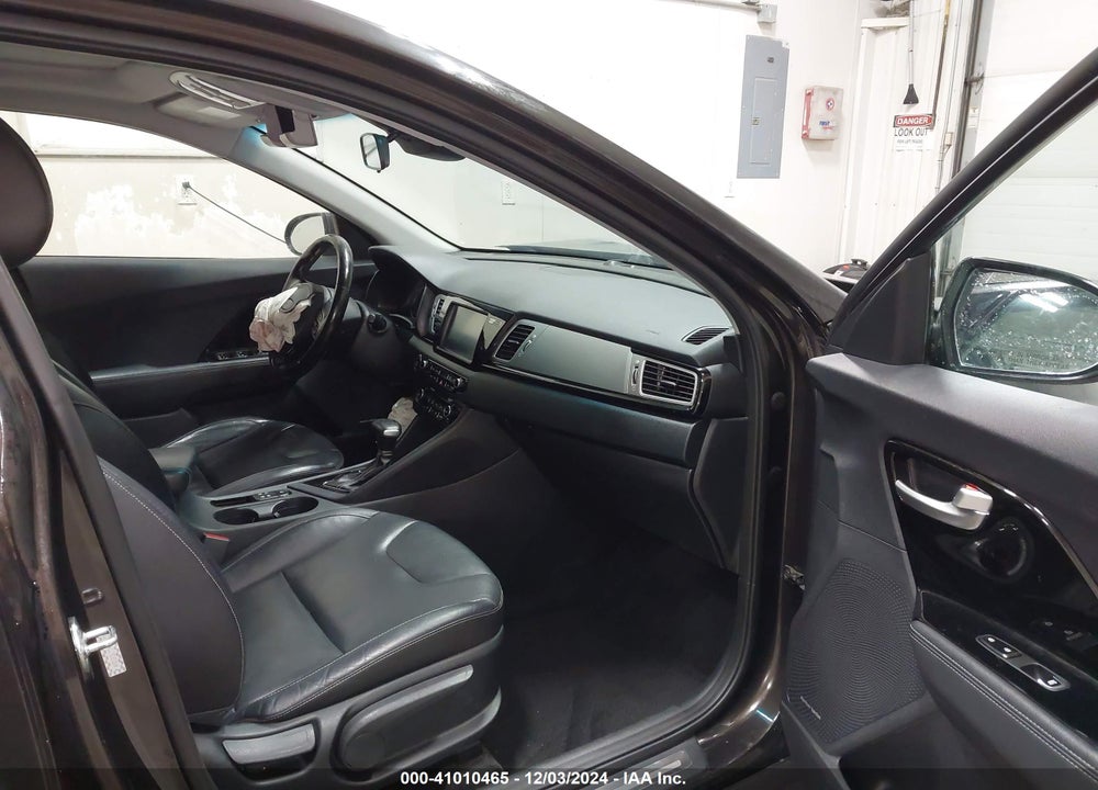 2017 KIA NIRO TOURING VIN: KNDCE3LC3H5072783
