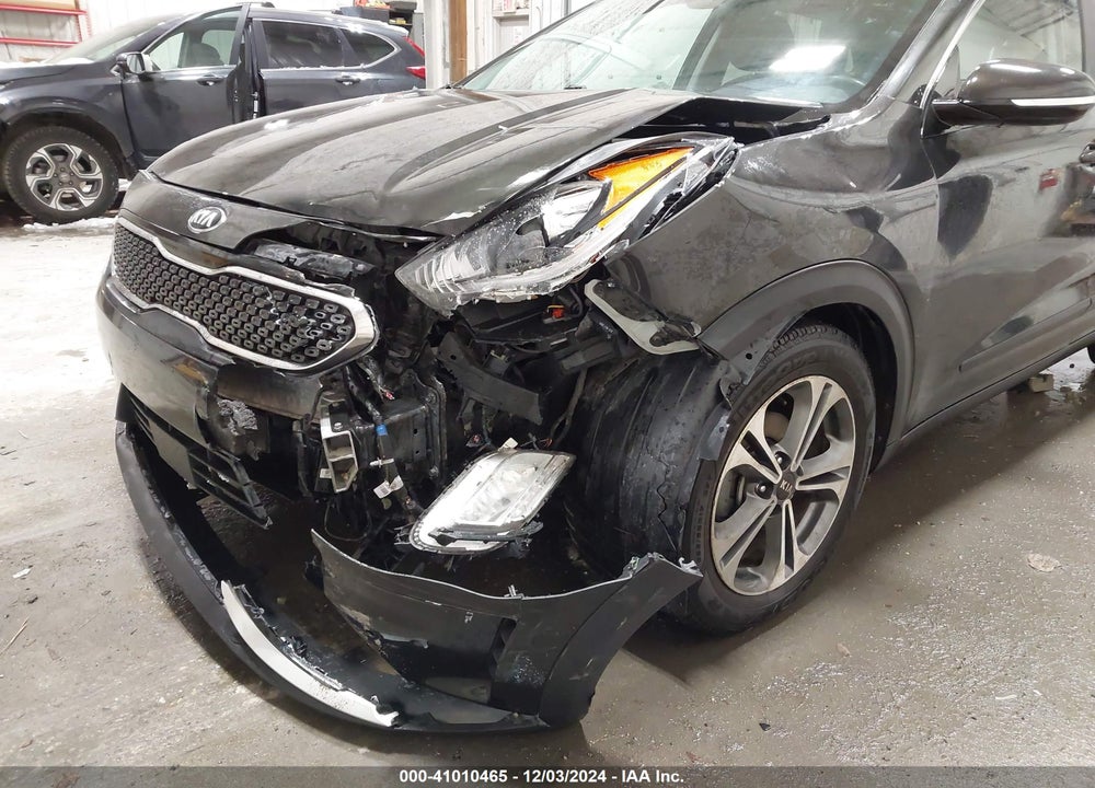 2017 KIA NIRO TOURING VIN: KNDCE3LC3H5072783