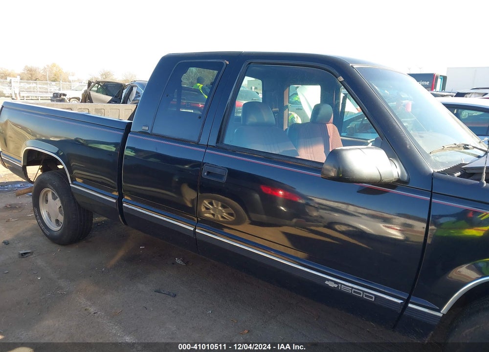 1997 CHEVROLET C1500 FLEETSIDE VIN: 1GCEC19W8VE210057