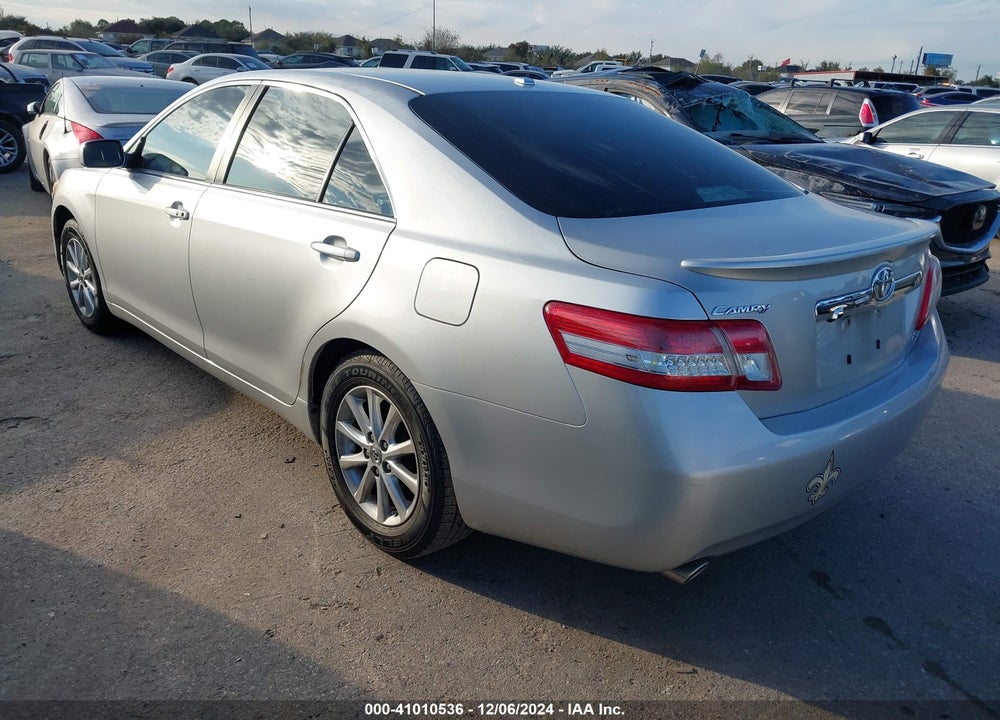 2011 TOYOTA CAMRY XLE V6 VIN: 4T1BK3EK9BU127528