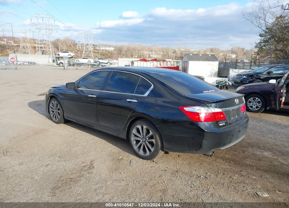 2015 HONDA ACCORD SPORT VIN: 1HGCR2F52FA176571