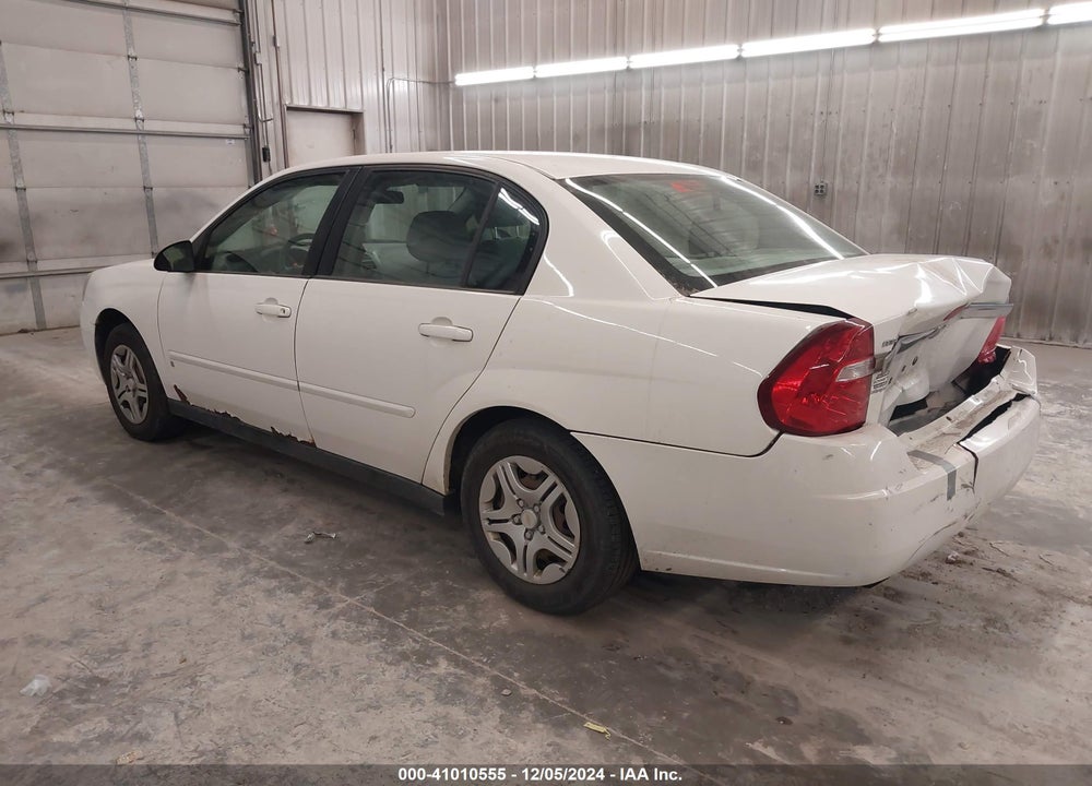 2008 CHEVROLET MALIBU CLASSIC LS VIN: 1G1ZS58F88F119522