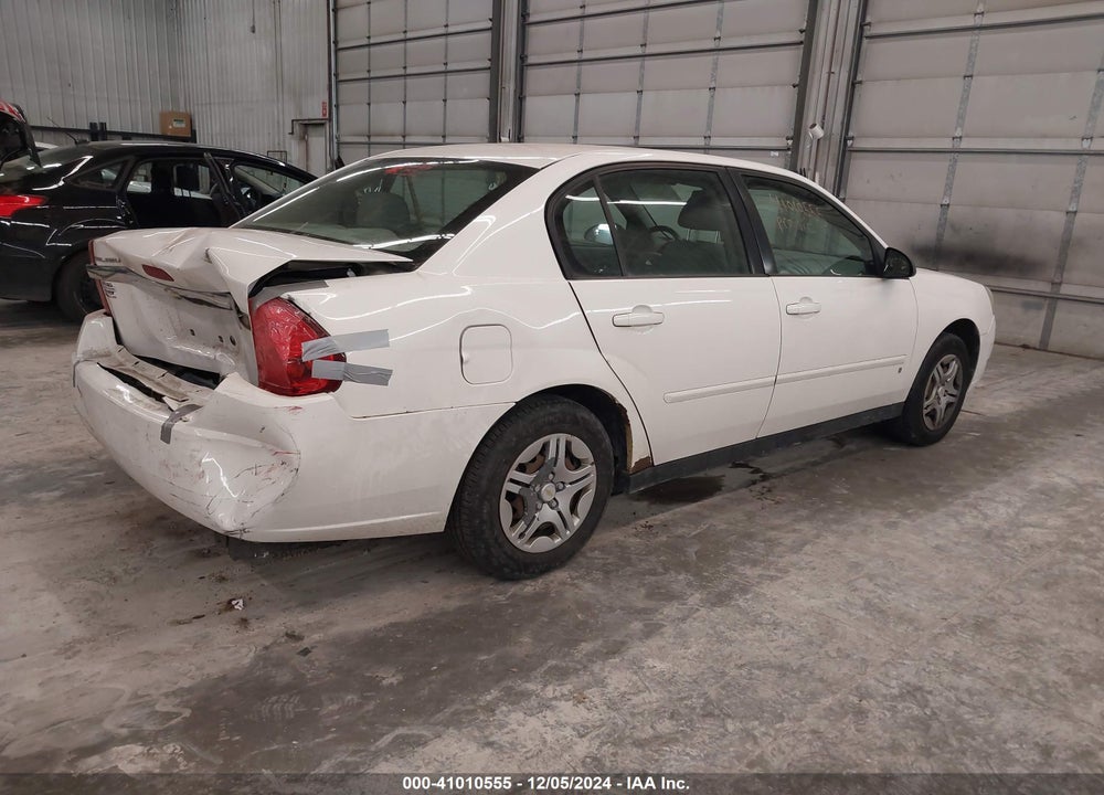 2008 CHEVROLET MALIBU CLASSIC LS VIN: 1G1ZS58F88F119522