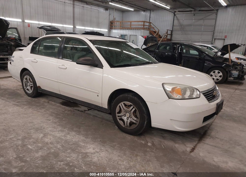 2008 CHEVROLET MALIBU CLASSIC LS VIN: 1G1ZS58F88F119522