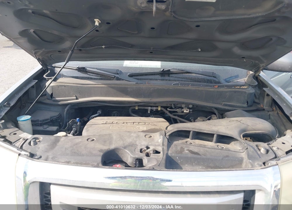 2010 HONDA PILOT TOURING VIN: 5FNYF3H93AB008974