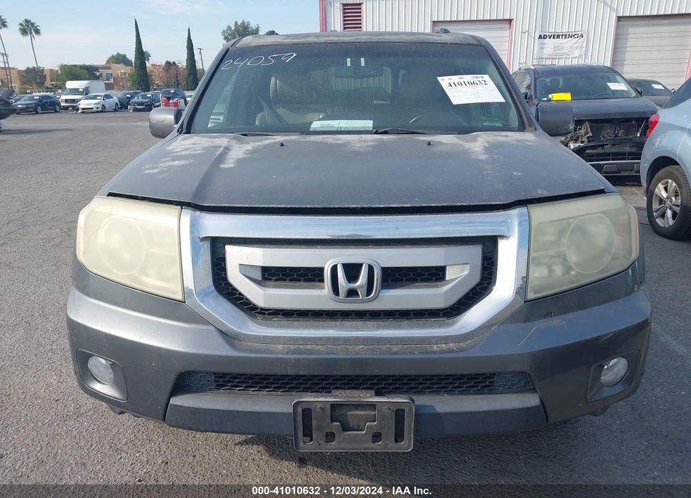 2010 HONDA PILOT TOURING VIN: 5FNYF3H93AB008974