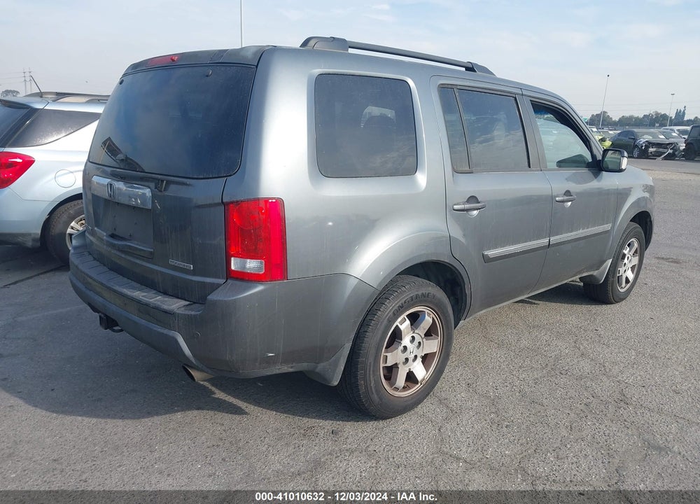 2010 HONDA PILOT TOURING VIN: 5FNYF3H93AB008974