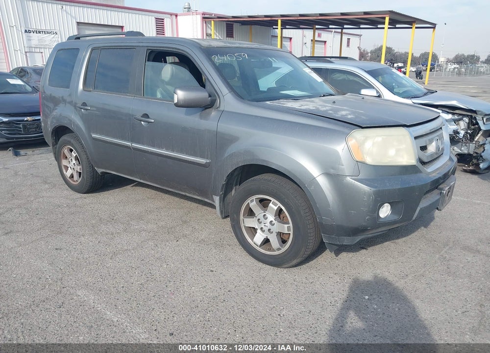 2010 HONDA PILOT TOURING VIN: 5FNYF3H93AB008974