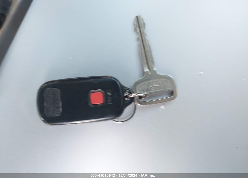 2000 TOYOTA CAMRY LE VIN: JT2BG22K5Y0471127