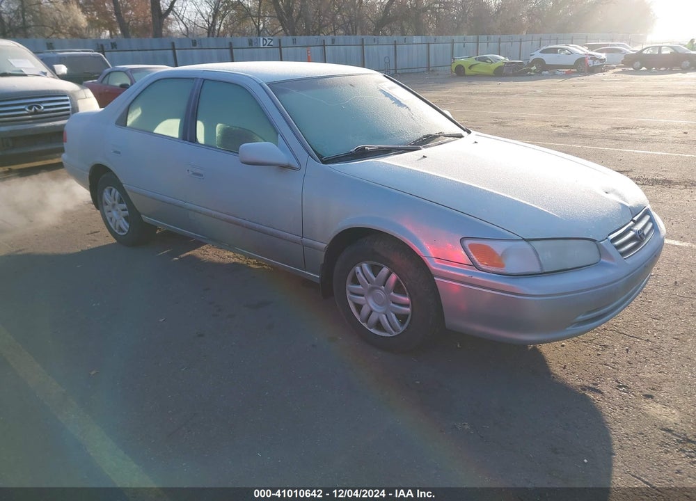 2000 TOYOTA CAMRY LE VIN: JT2BG22K5Y0471127