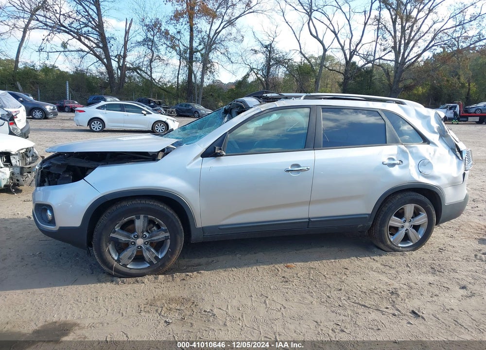 2013 KIA SORENTO EX V6 VIN: 5XYKU4A24DG324928