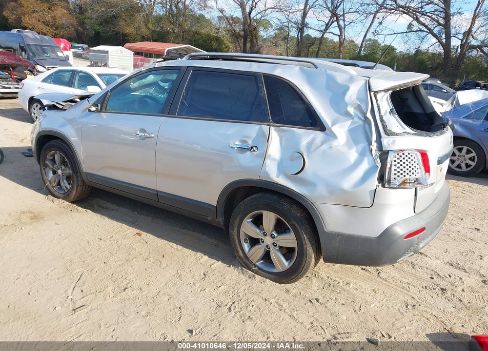 2013 KIA SORENTO EX V6 VIN: 5XYKU4A24DG324928