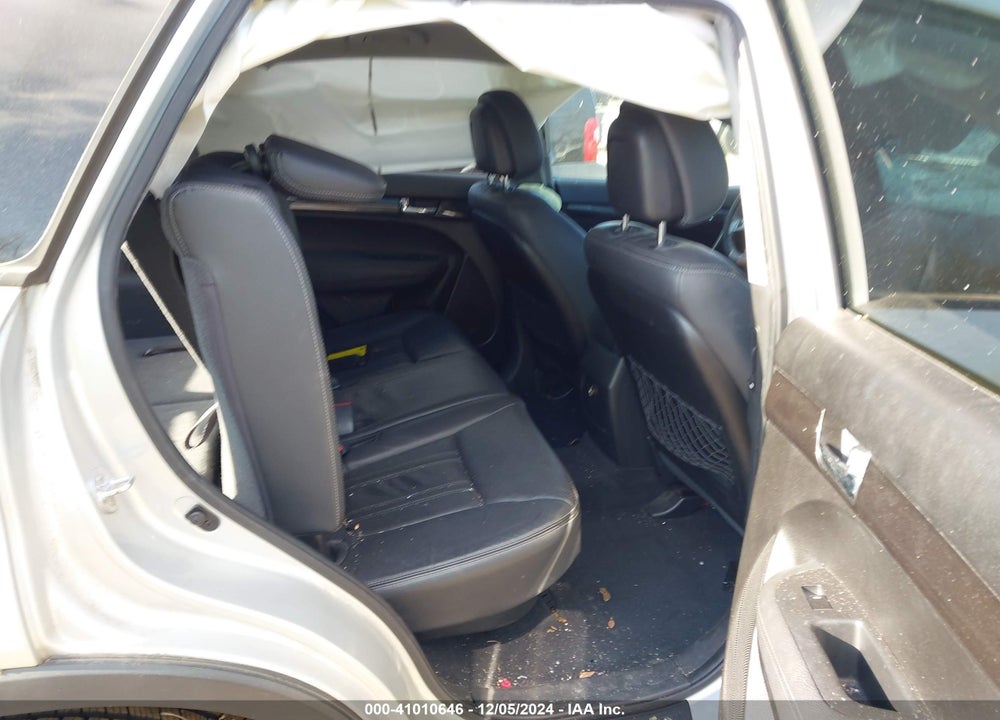 2013 KIA SORENTO EX V6 VIN: 5XYKU4A24DG324928