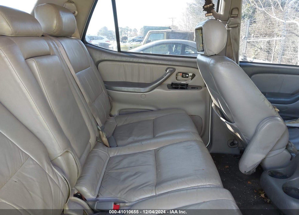 2001 TOYOTA SEQUOIA LIMITED V8 VIN: 5TDBT48A31S036901