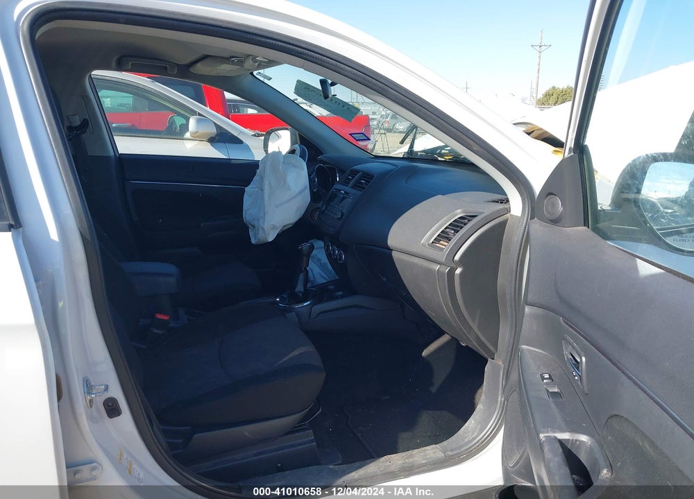 2017 MITSUBISHI OUTLANDER SPORT 2.0 ES VIN: JA4AP3AU4HZ003911
