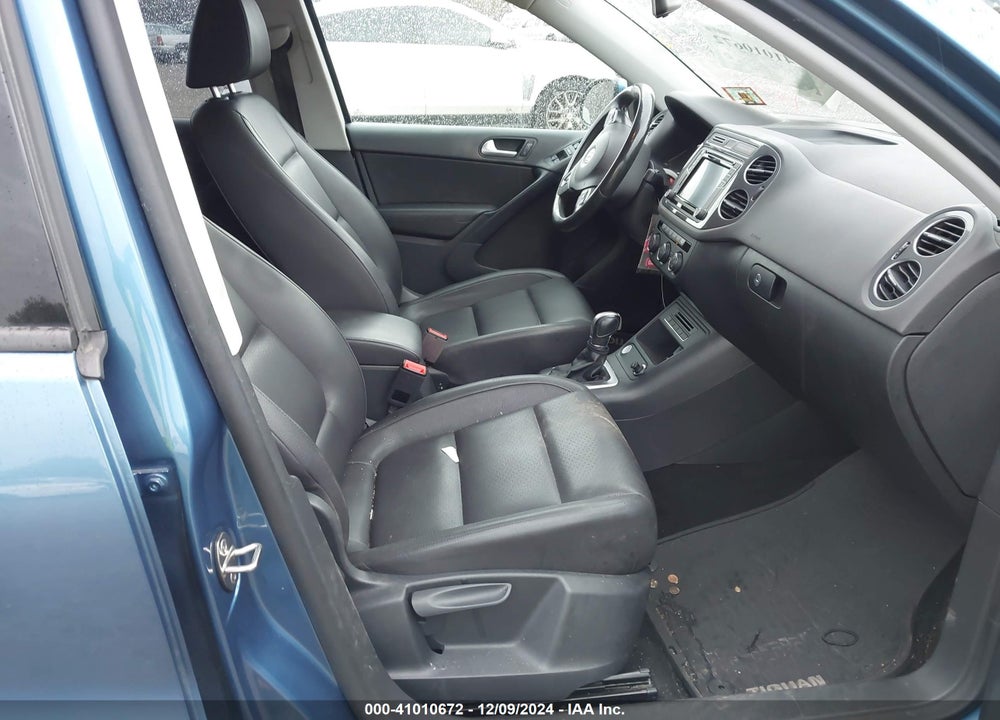 2017 VOLKSWAGEN TIGUAN 2.0T S VIN: WVGBV7AX2HW502009