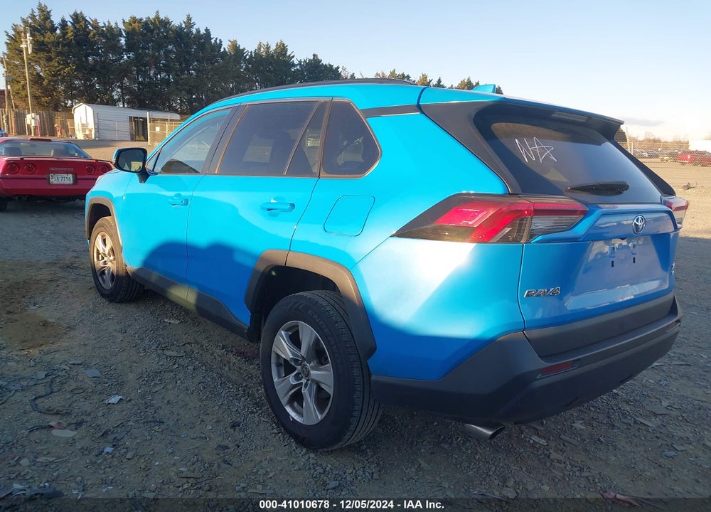 2021 TOYOTA RAV4 XLE VIN: 2T3P1RFV1MW207565
