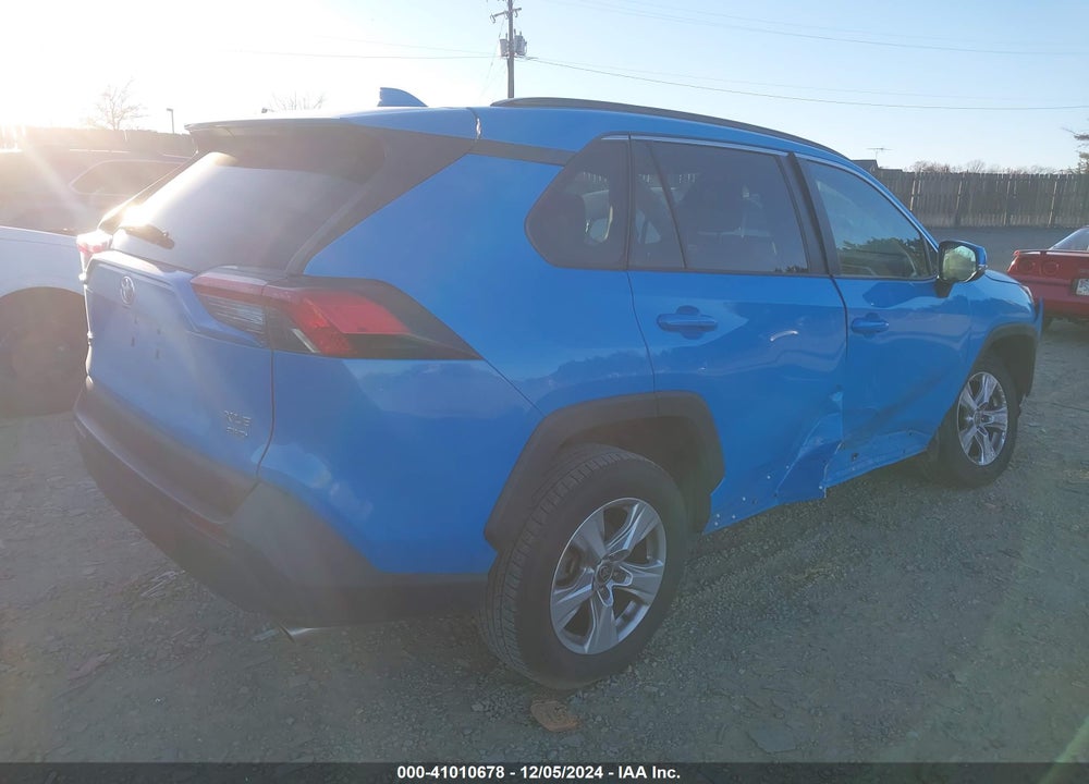 2021 TOYOTA RAV4 XLE VIN: 2T3P1RFV1MW207565