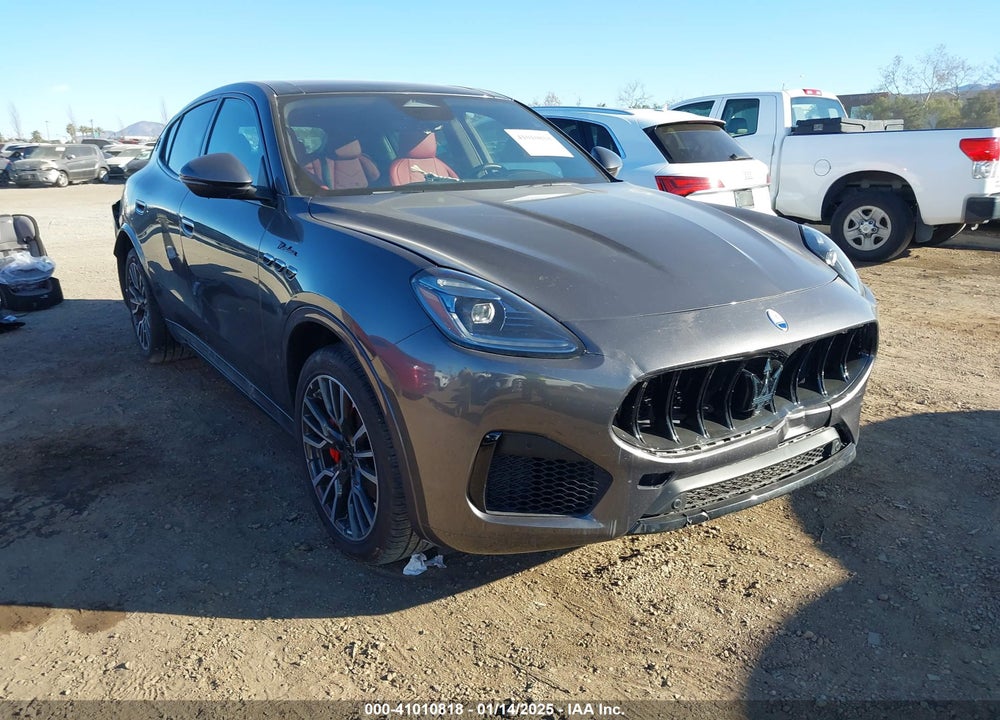 2023 MASERATI GRECALE MODENA VIN: ZN682AVMXP7427250