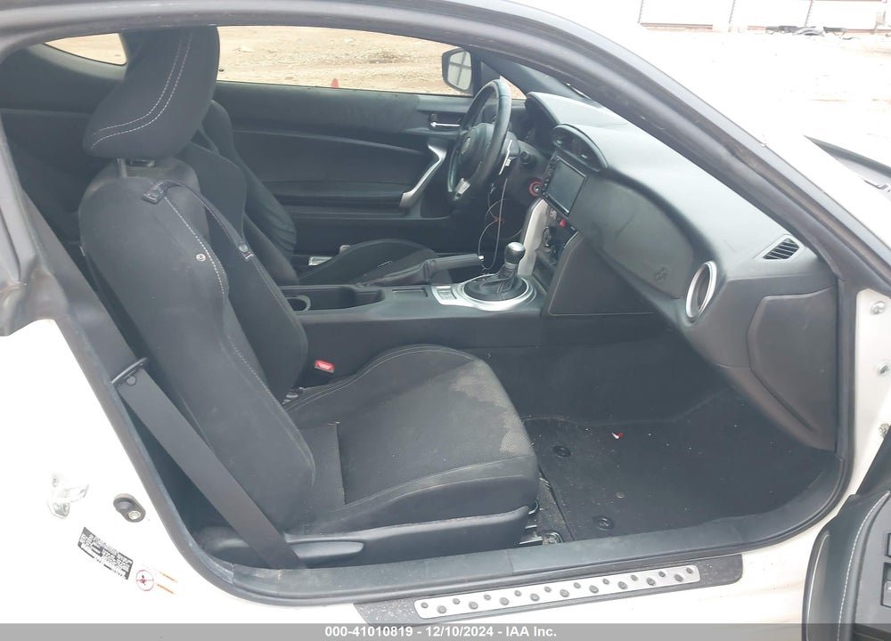 2017 TOYOTA 86 VIN: JF1ZNAA15H8705000