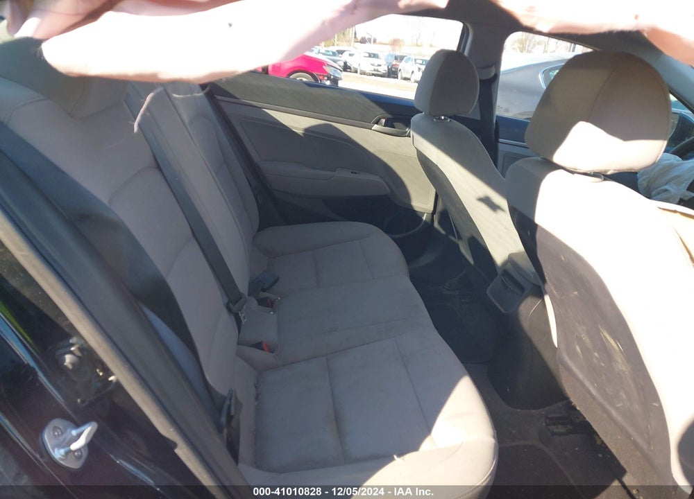 2018 HYUNDAI ELANTRA SEL VIN: 5NPD84LF5JH356093