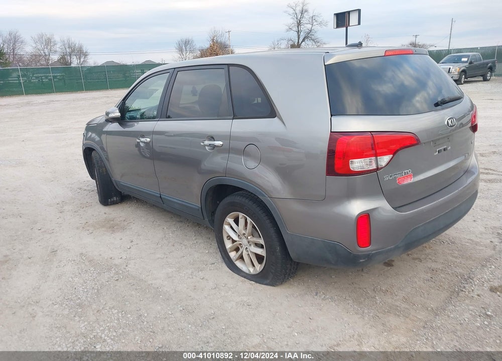 2014 KIA SORENTO LX VIN: 5XYKT3A62EG473260