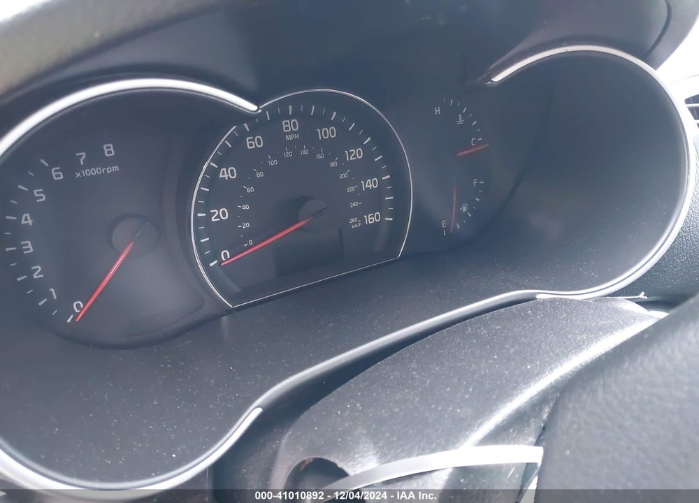 2014 KIA SORENTO LX VIN: 5XYKT3A62EG473260
