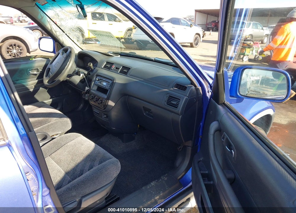 2000 HONDA CR-V EX VIN: JHLRD1866YC055639