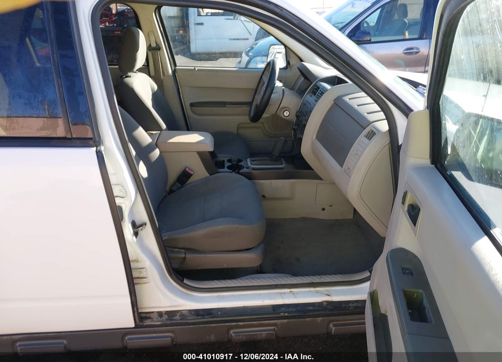 2008 FORD ESCAPE XLS/XLS MANUAL VIN: 1FMCU02Z08KD40743