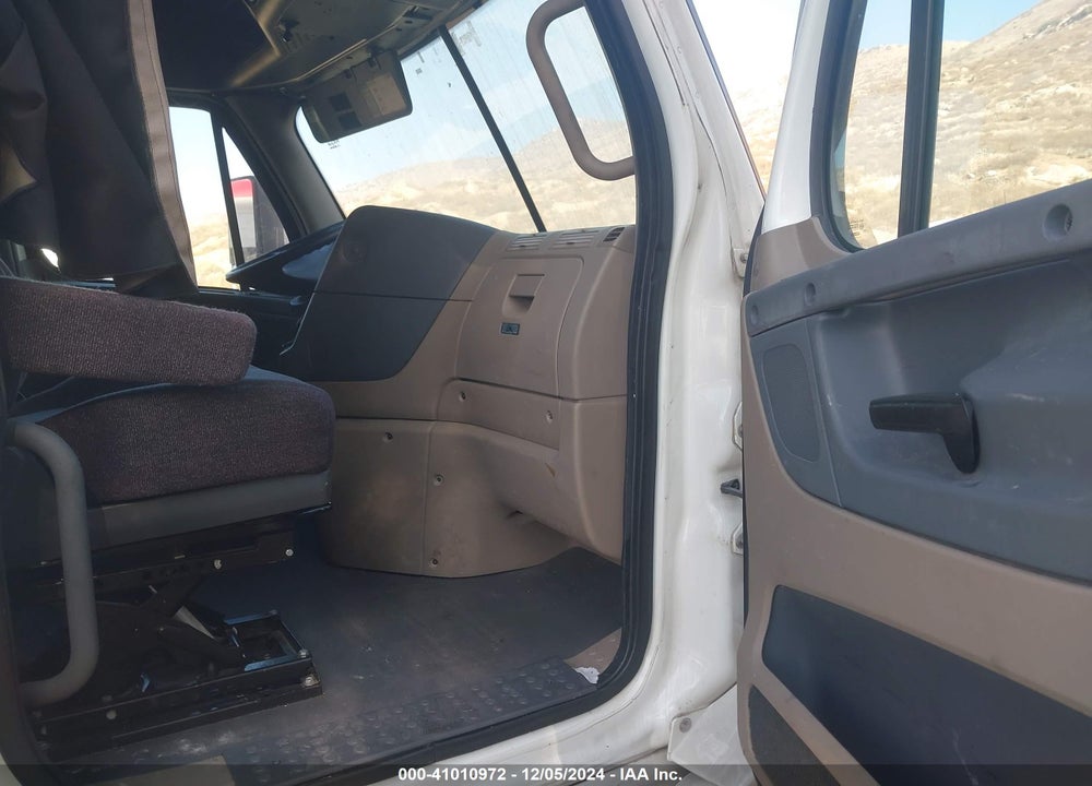 2018 FREIGHTLINER CASCADIA 125 VIN: 1FUJGLDR9JLJF1708