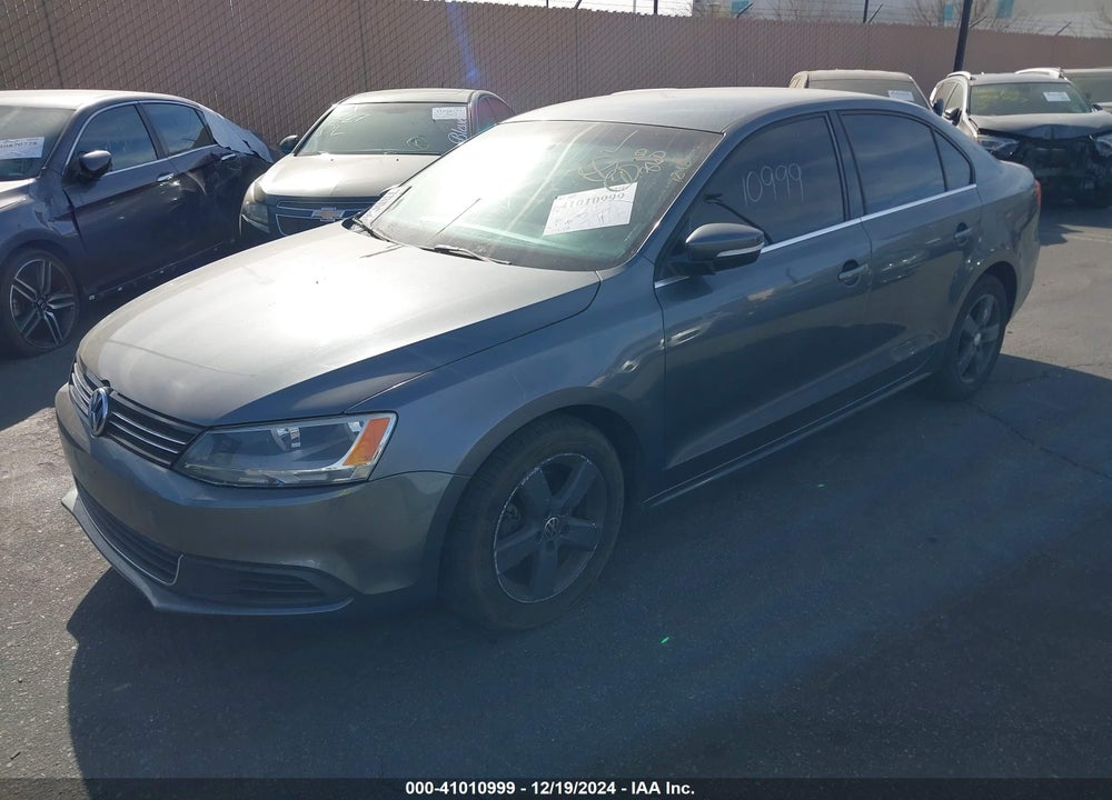 2013 VOLKSWAGEN JETTA 2.5L SE VIN: 3VWDP7AJ8DM411613