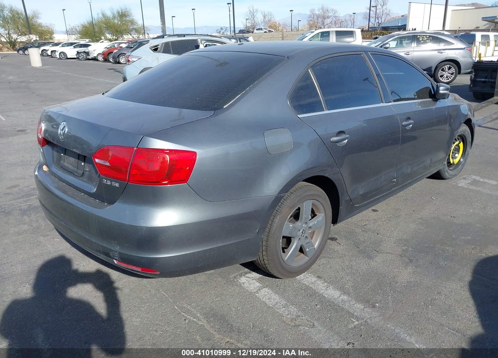 2013 VOLKSWAGEN JETTA 2.5L SE VIN: 3VWDP7AJ8DM411613
