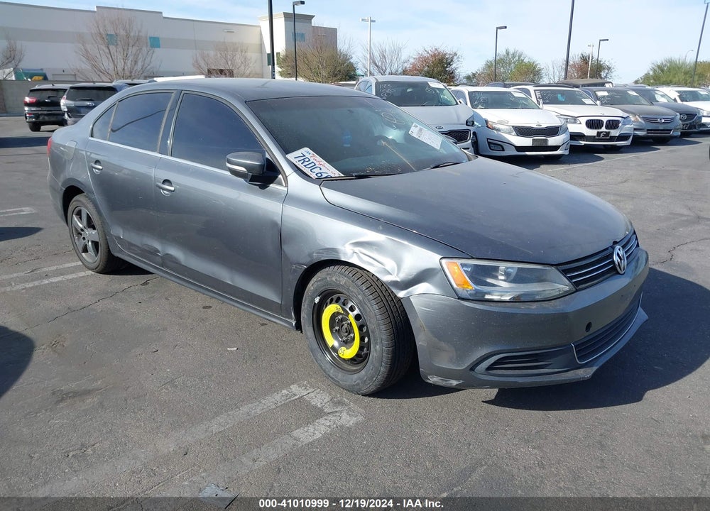 2013 VOLKSWAGEN JETTA 2.5L SE VIN: 3VWDP7AJ8DM411613
