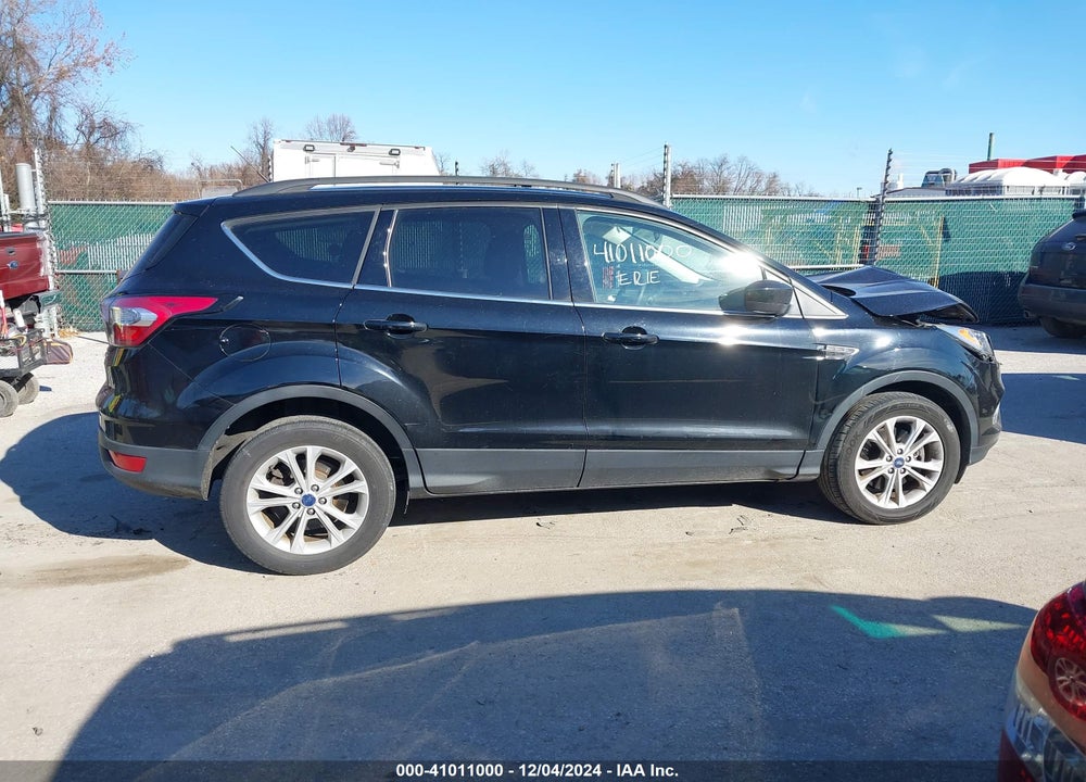 2017 FORD ESCAPE SE VIN: 1FMCU9GD9HUC70830