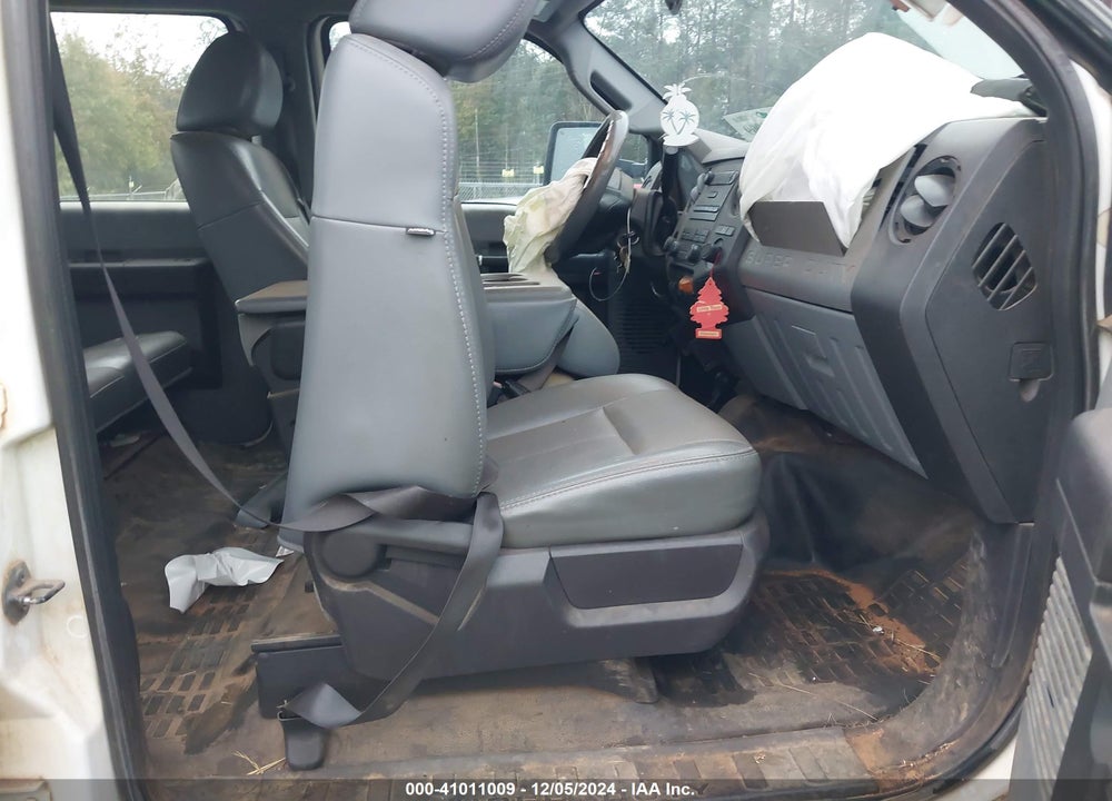 2011 FORD F-250 XL VIN: 1FT7W2B6XBEC53424