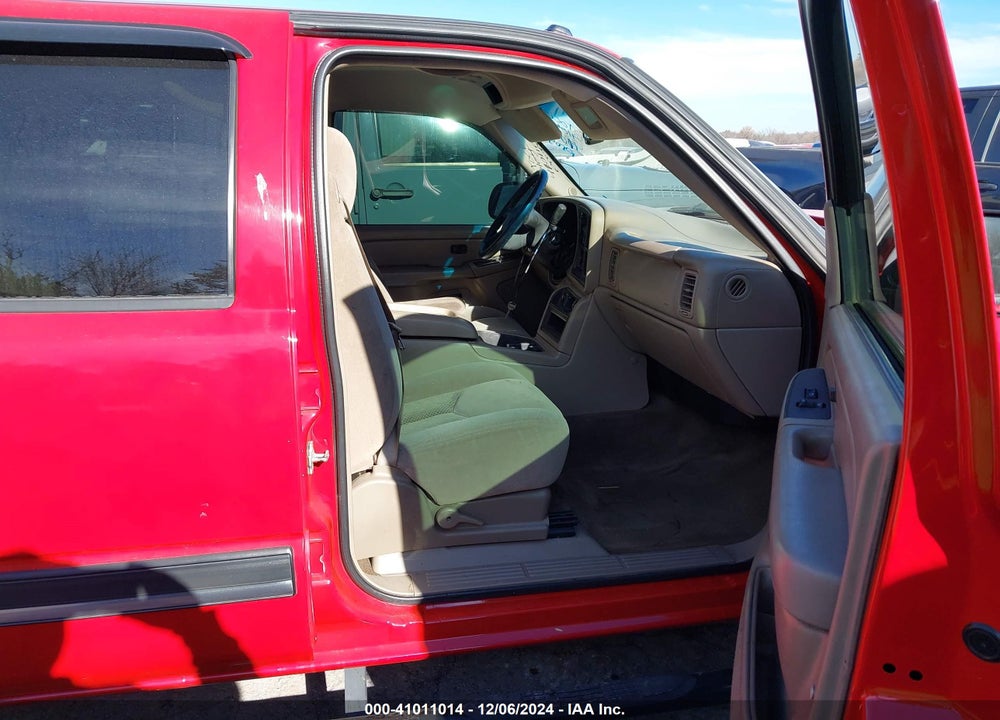 2005 CHEVROLET SILVERADO 1500 LS VIN: 2GCEC13TX51369873