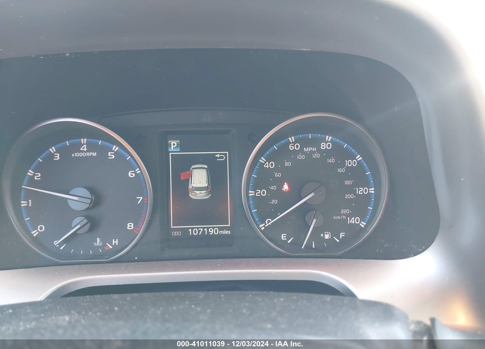 2017 TOYOTA RAV4 XLE VIN: JTMWFREV6HJ128279