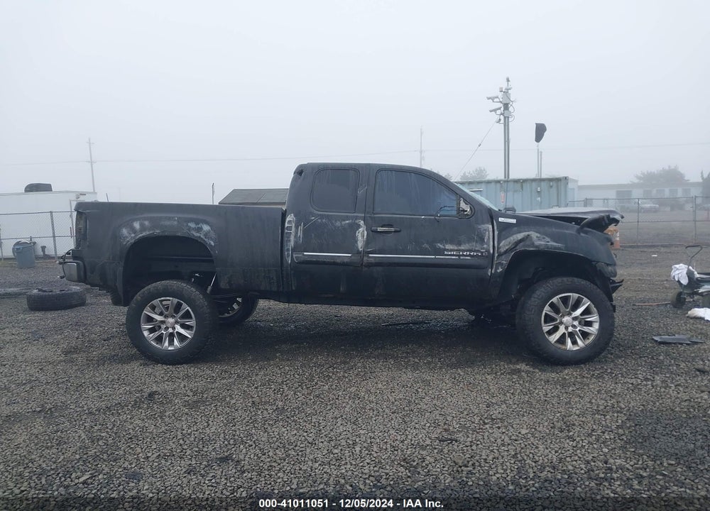 2008 GMC SIERRA 1500 VIN: 2GTEK19J581301333