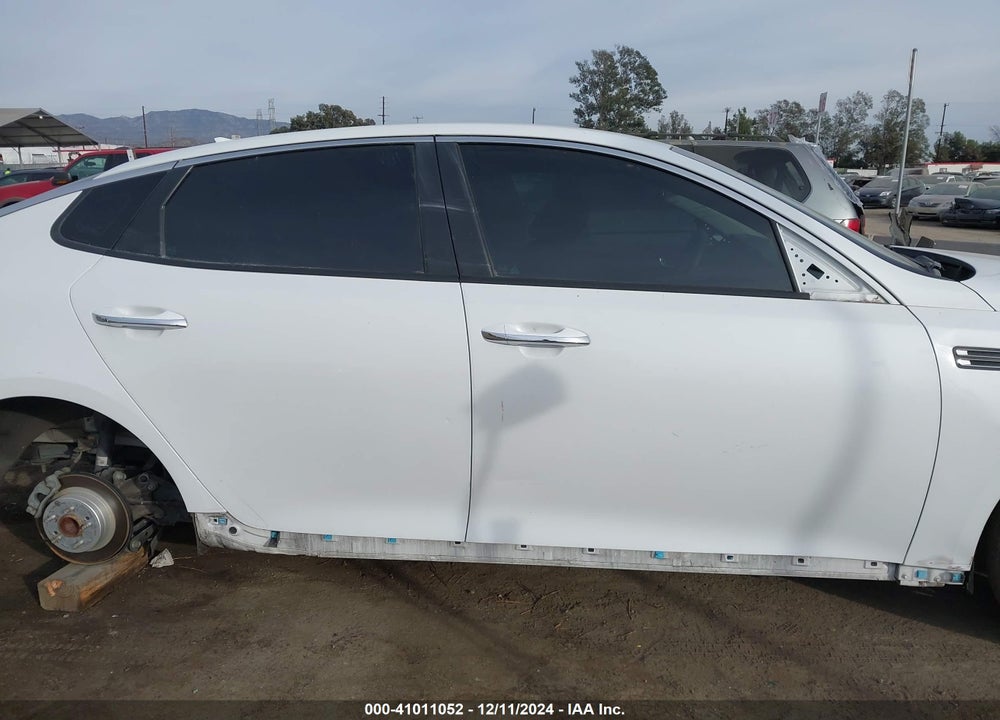 2019 KIA OPTIMA VIN: 5XXGT4L34KG298394