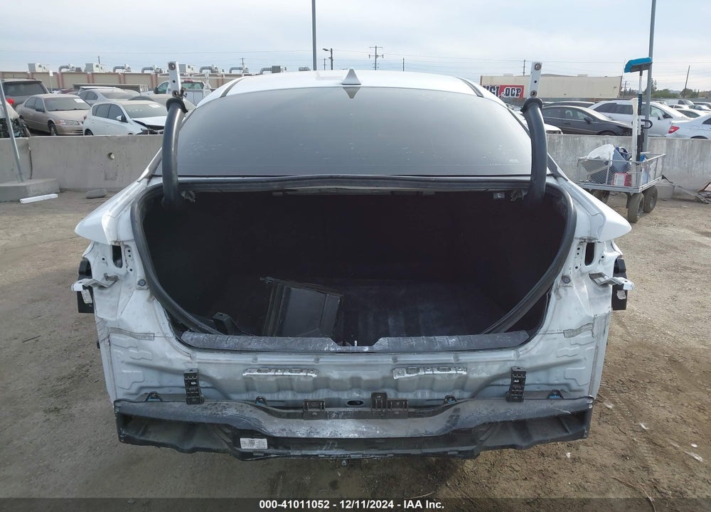 2019 KIA OPTIMA VIN: 5XXGT4L34KG298394