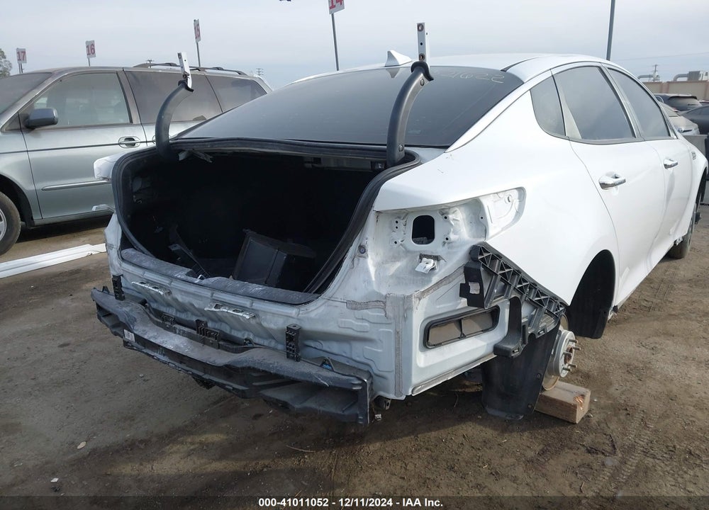 2019 KIA OPTIMA VIN: 5XXGT4L34KG298394