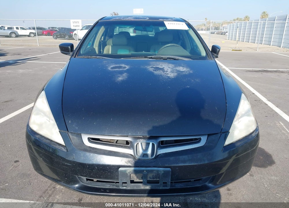2004 HONDA ACCORD 2.4 EX VIN: JHMCM56854C025510