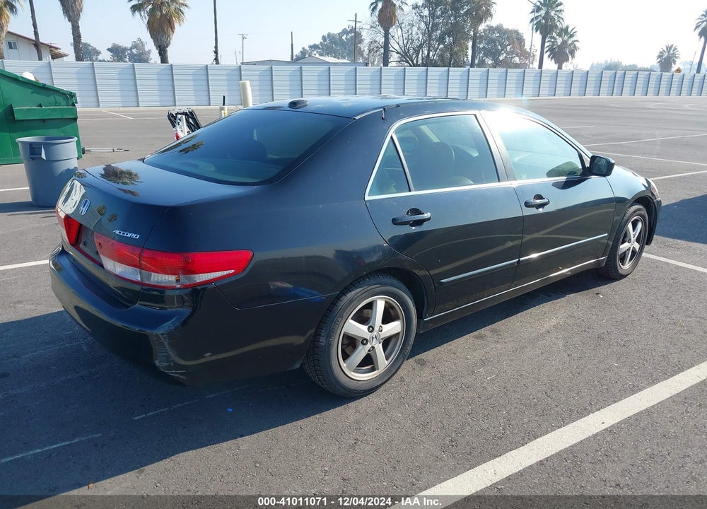 2004 HONDA ACCORD 2.4 EX VIN: JHMCM56854C025510