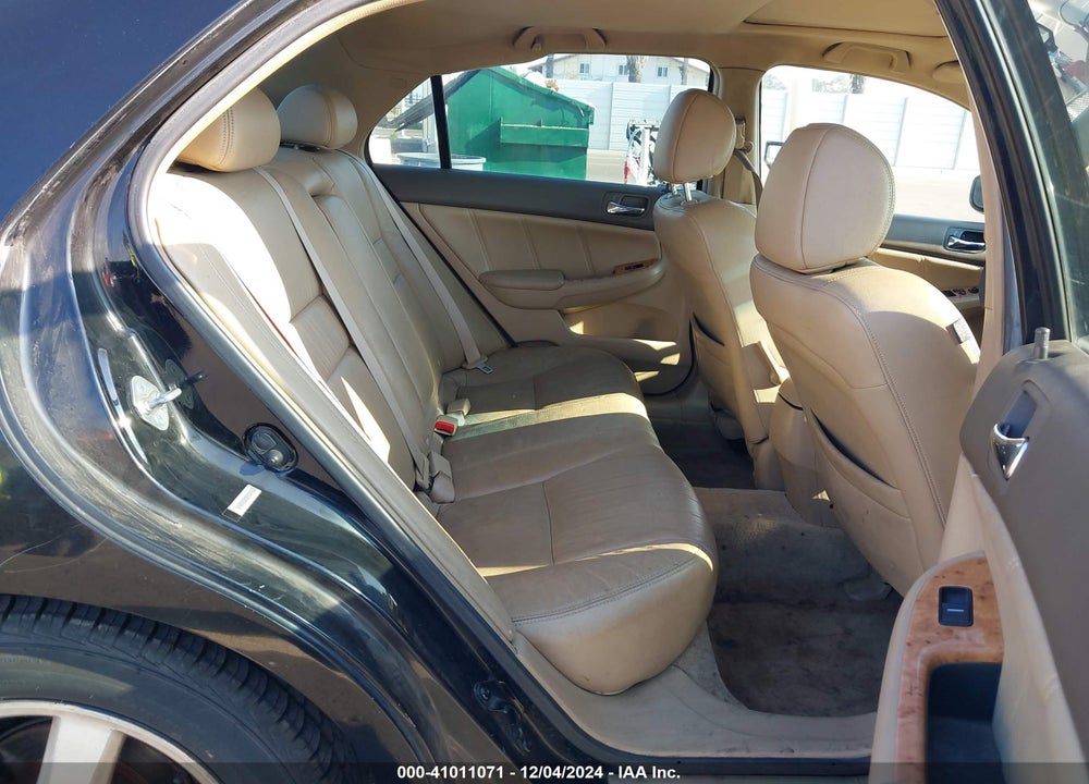 2004 HONDA ACCORD 2.4 EX VIN: JHMCM56854C025510