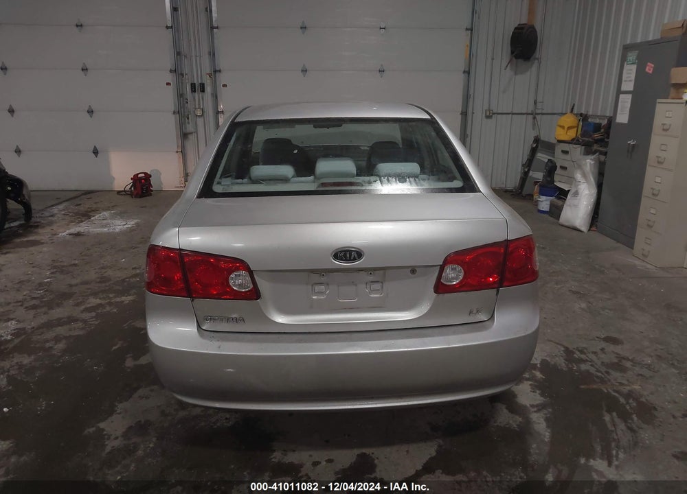 2008 KIA OPTIMA VIN: KNAGE123985217099